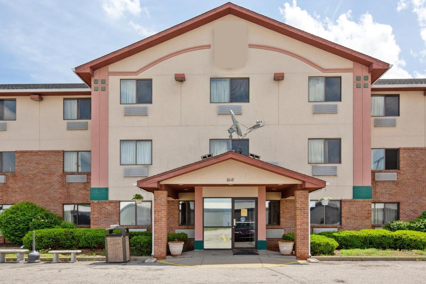 Oyo Hotel Portage I-94 Εξωτερικό φωτογραφία