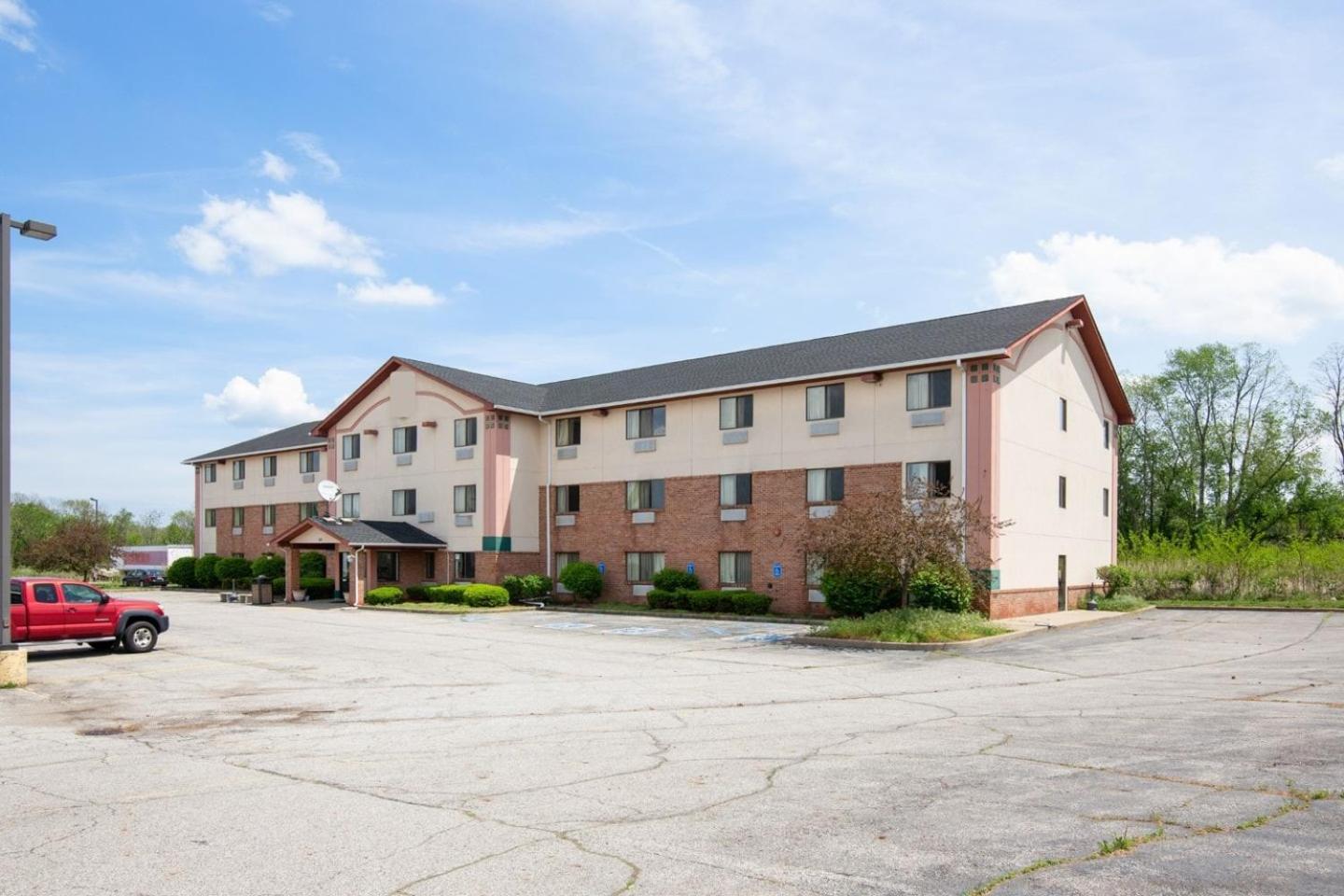 Oyo Hotel Portage I-94 Εξωτερικό φωτογραφία