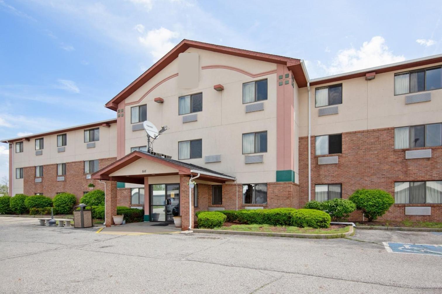 Oyo Hotel Portage I-94 Εξωτερικό φωτογραφία