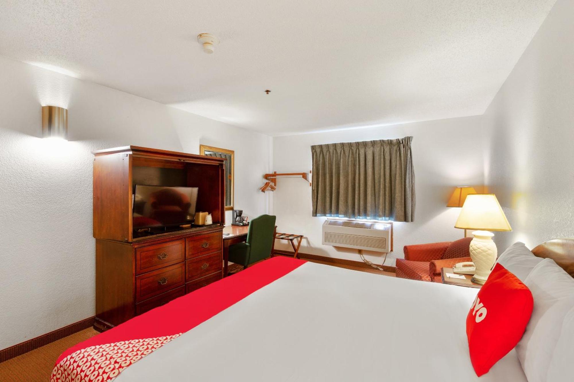 Oyo Hotel Portage I-94 Εξωτερικό φωτογραφία