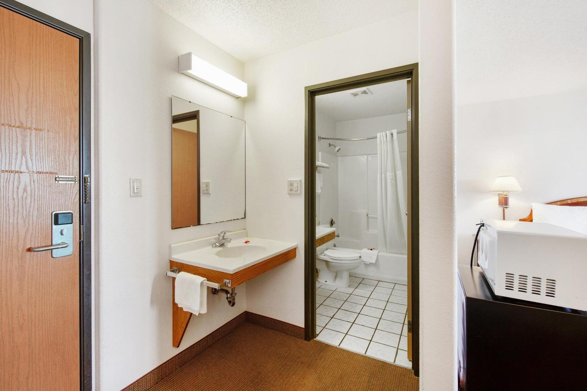 Oyo Hotel Portage I-94 Εξωτερικό φωτογραφία