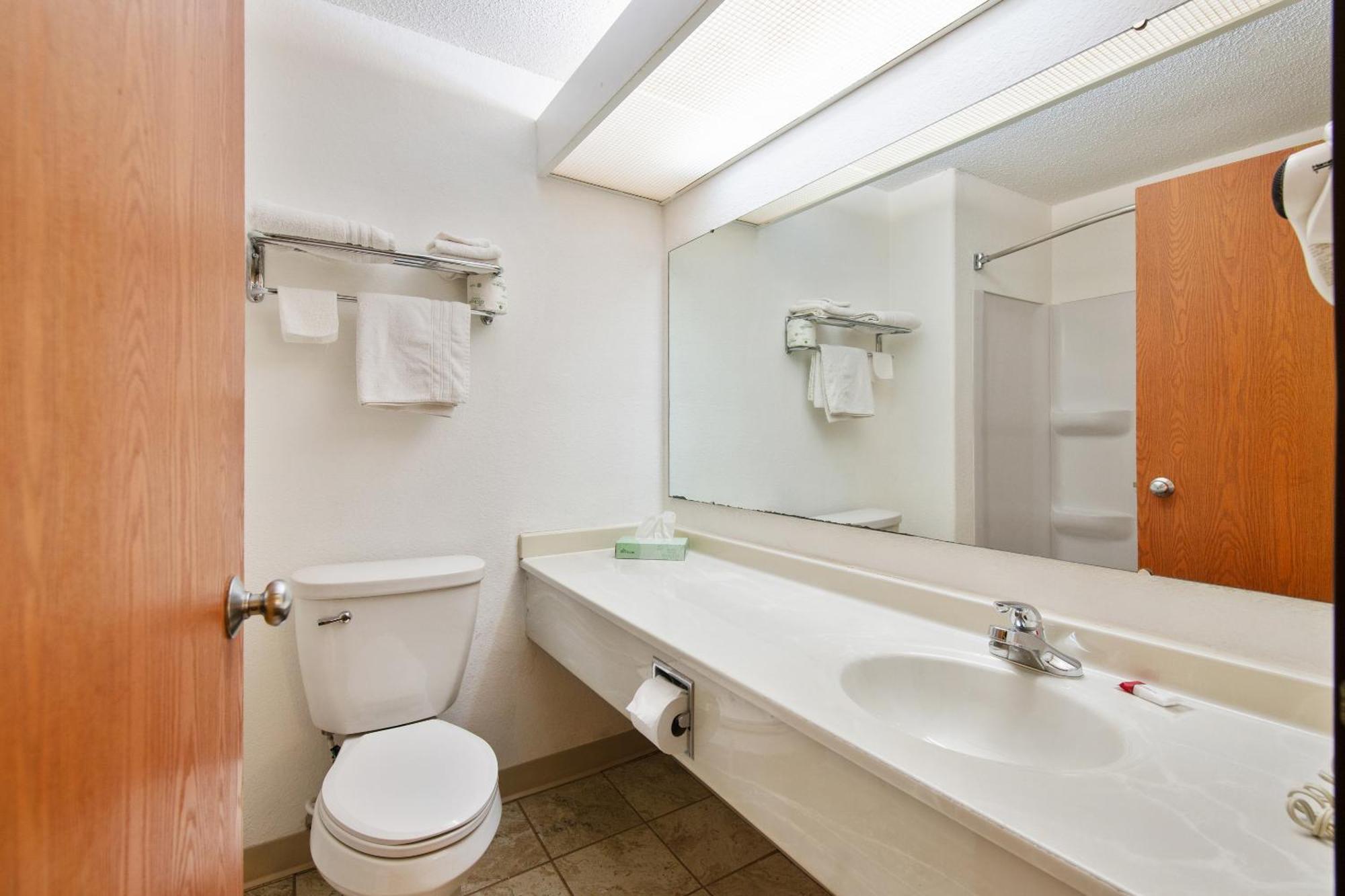 Oyo Hotel Portage I-94 Εξωτερικό φωτογραφία