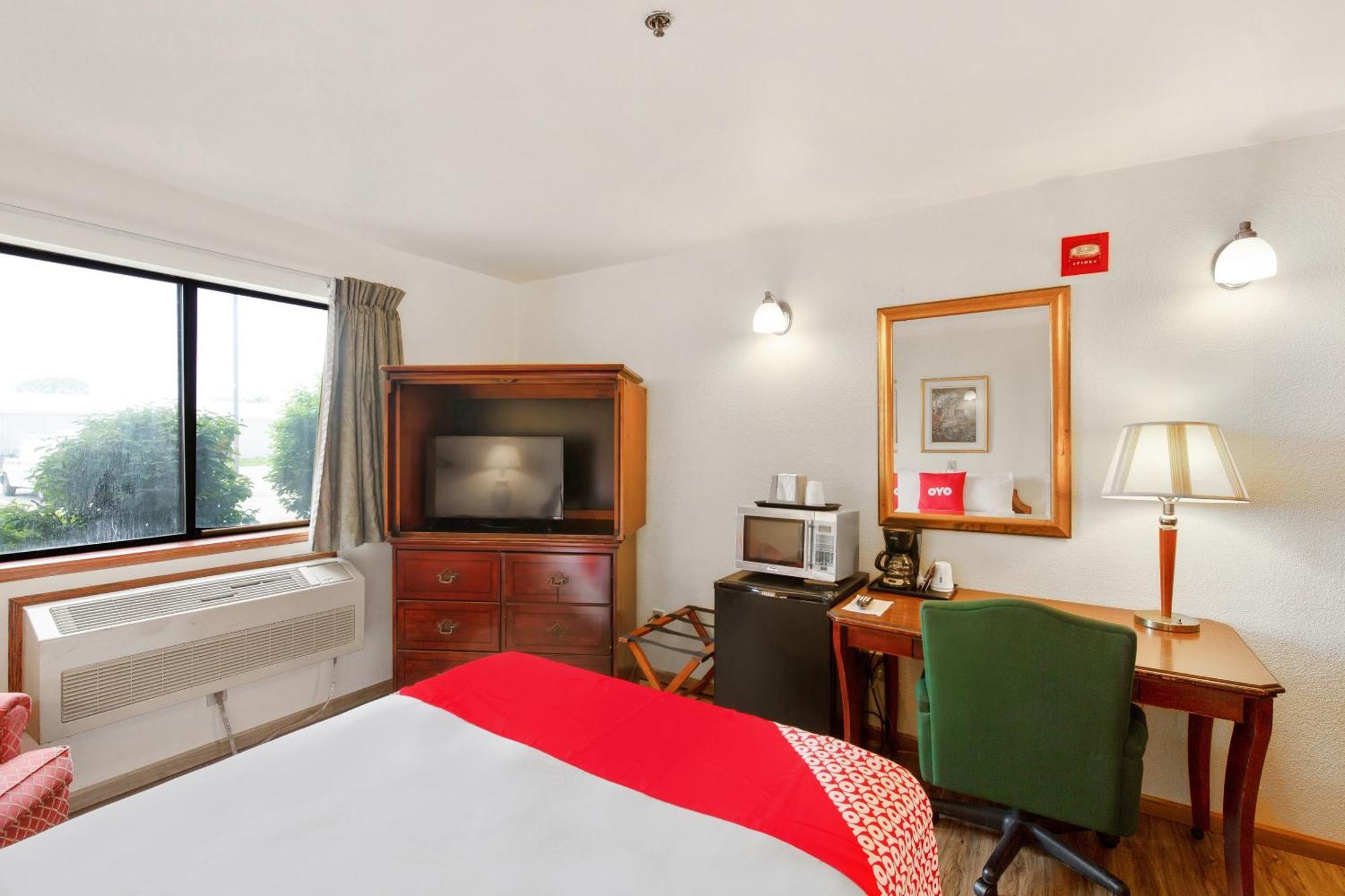 Oyo Hotel Portage I-94 Εξωτερικό φωτογραφία